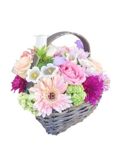Cestino con fiori assortiti BASE