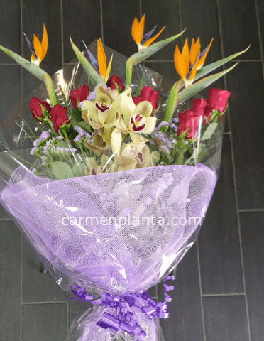 fascio funebre fiori misti di stagione BASE