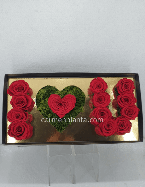 Box  "I LOVE YOU" con rose stabilizzate